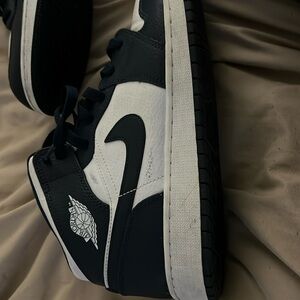 Air Jordan’s need a light cleaning and the are 
Brand new very nice sneaker